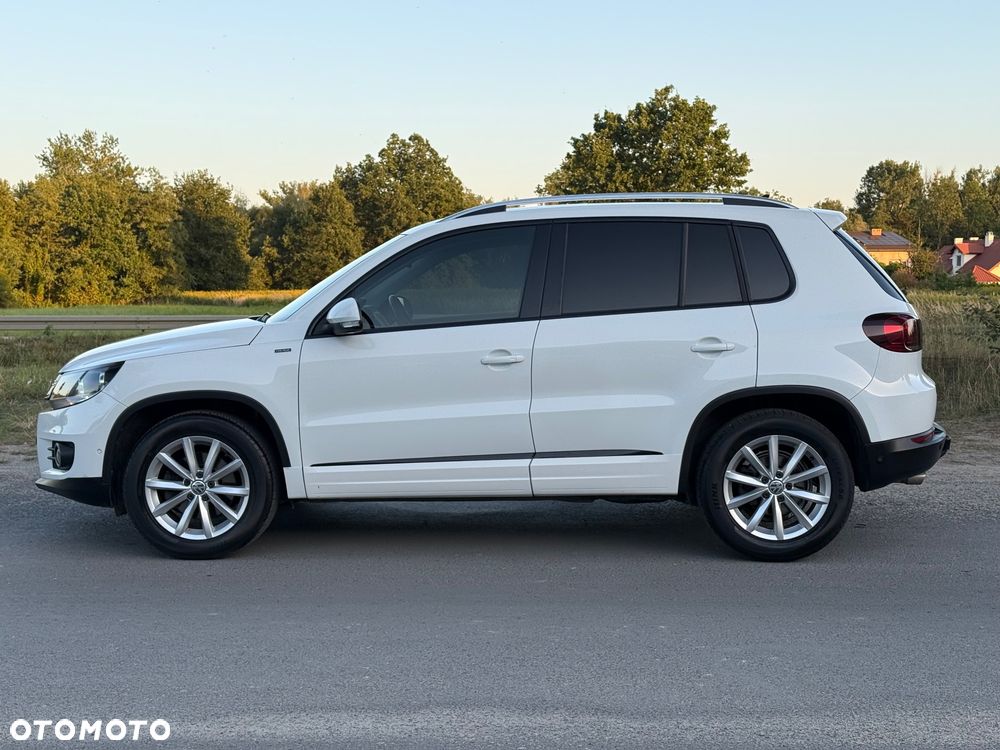 Volkswagen Tiguan 2.0 TDI DPF BlueMotion Technology Lounge Sport & Style - 15