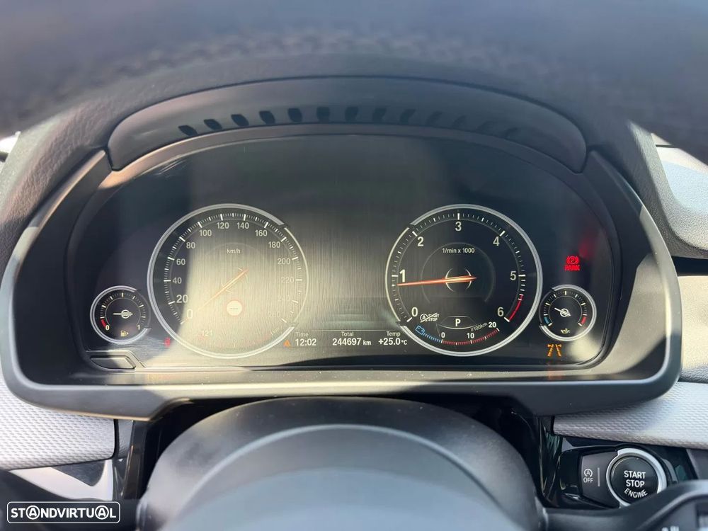 BMW X5 25 d xDrive Pack M - 9