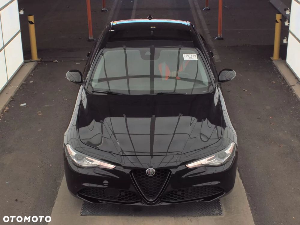 Alfa Romeo Giulia 2.0 Turbo 16V AT8 Veloce Ti - 2