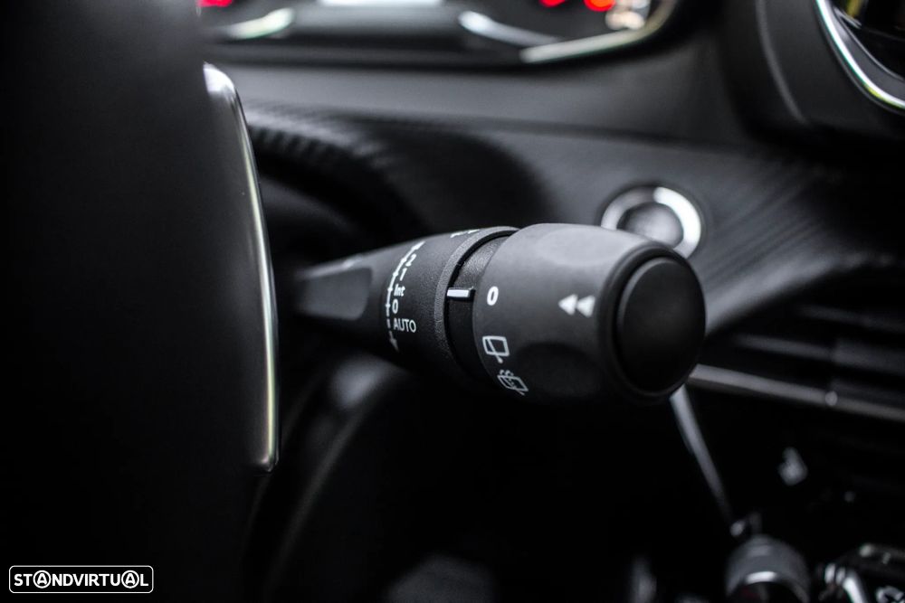 Peugeot 2008 1.5 BlueHDi Allure EAT8 - 17