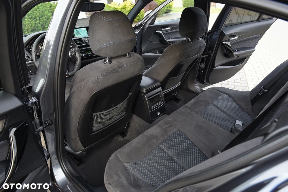 BMW Seria 1 118i Edition M Sport Shadow - 27