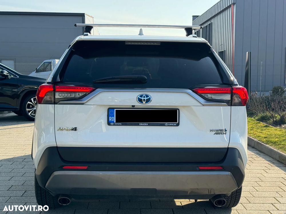 Toyota RAV4 - 6
