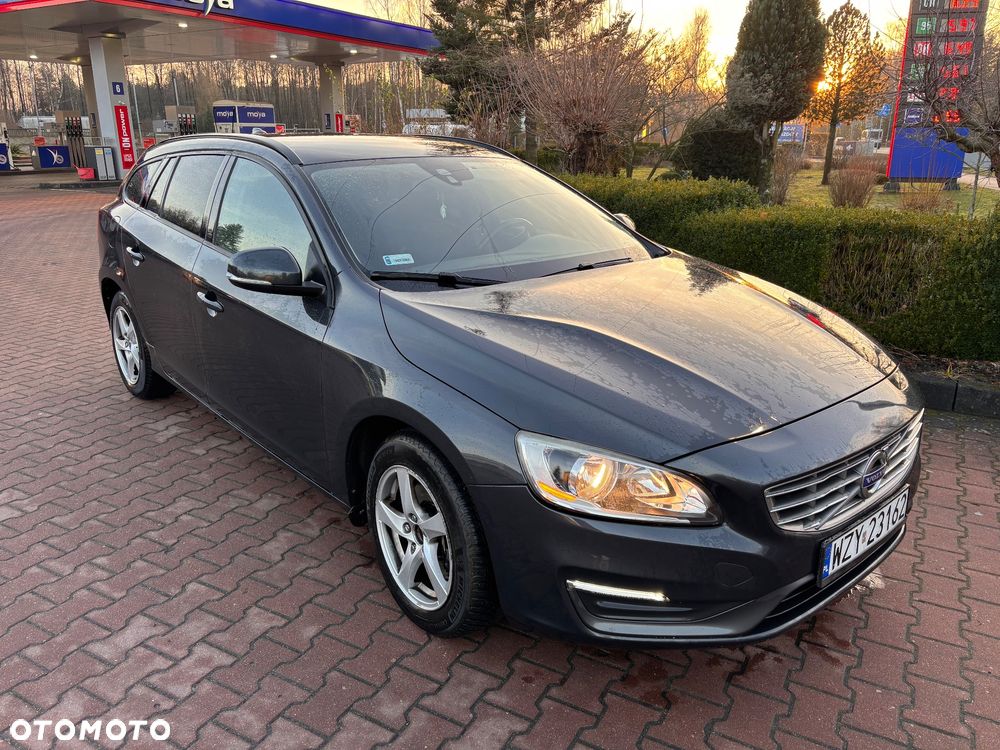 Volvo V60 D2 Kinetic - 2