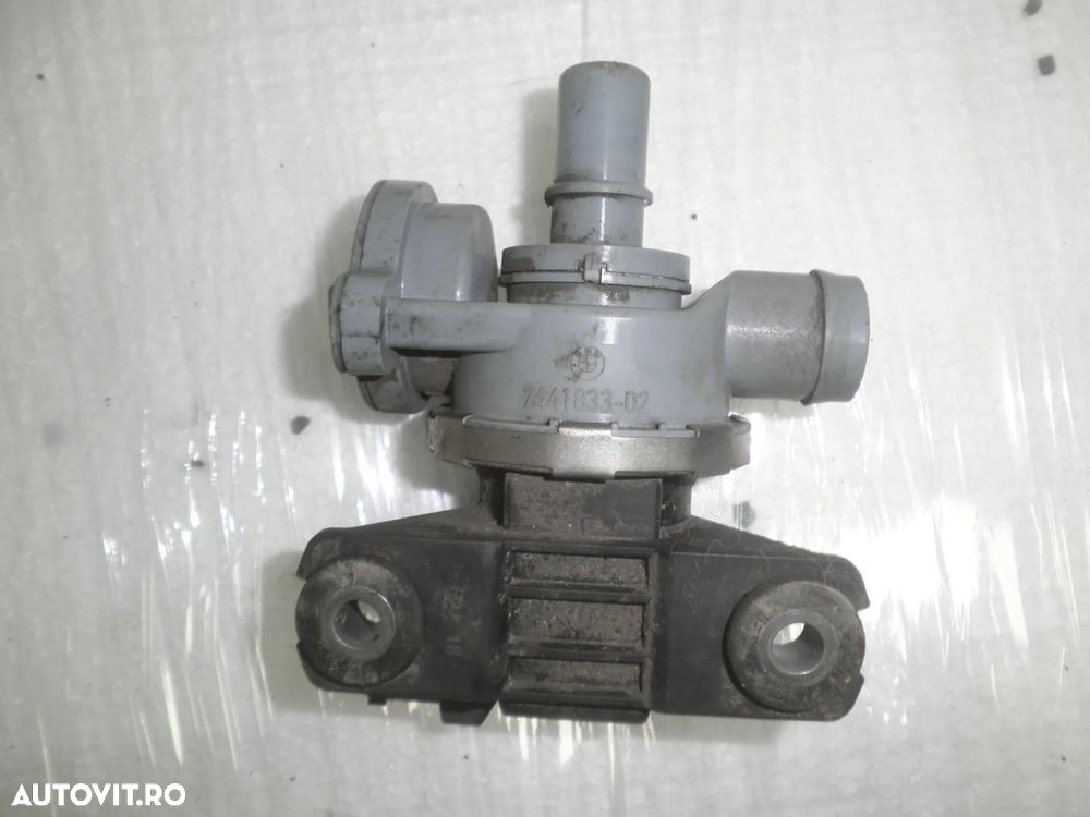 Supapa vacuum filtru carbon BMW Seria 5 G30 G31 530e 2.0 Hybrid 7441833 7441833-02 - 2