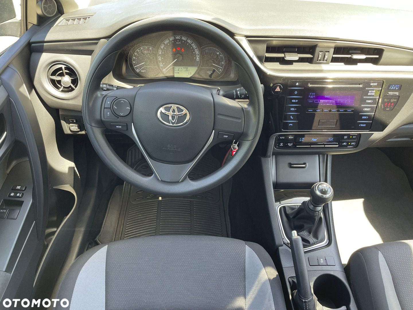 Toyota Auris 1.33 VVT-i Active - 15