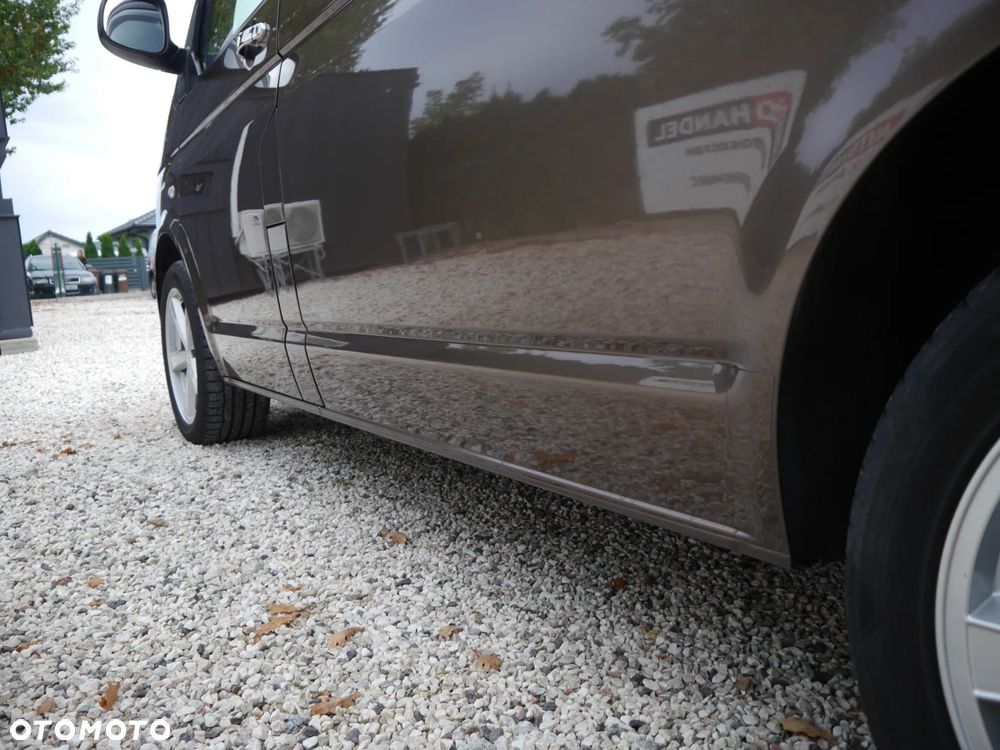 Volkswagen Multivan - 15