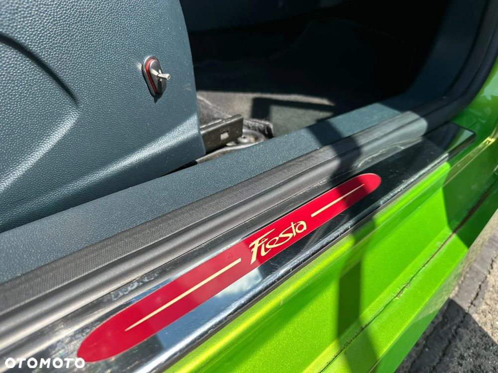 Ford Fiesta 1.6 TDCi DPF Gold X - 25