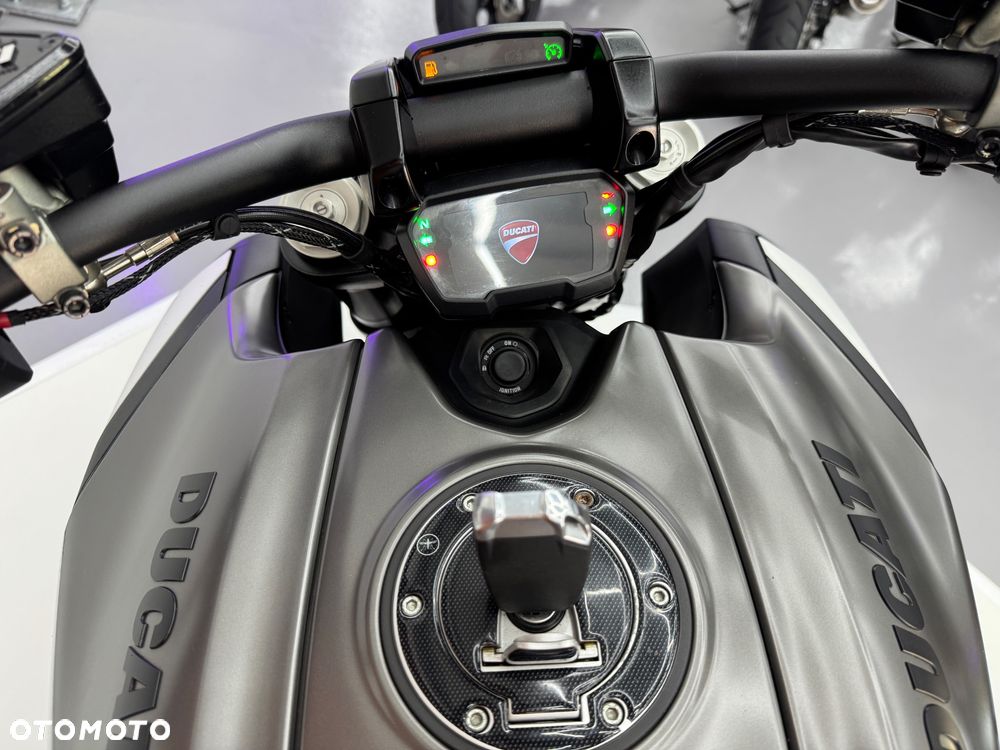 Ducati Diavel - 26