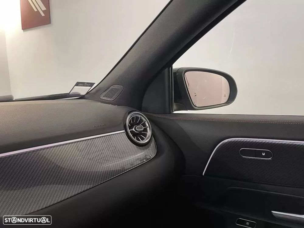 Mercedes-Benz GLA 250 e AMG Line - 43