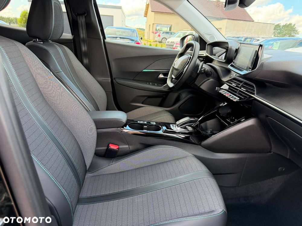 Peugeot 2008 PureTech 130 EAT8 Allure - 16