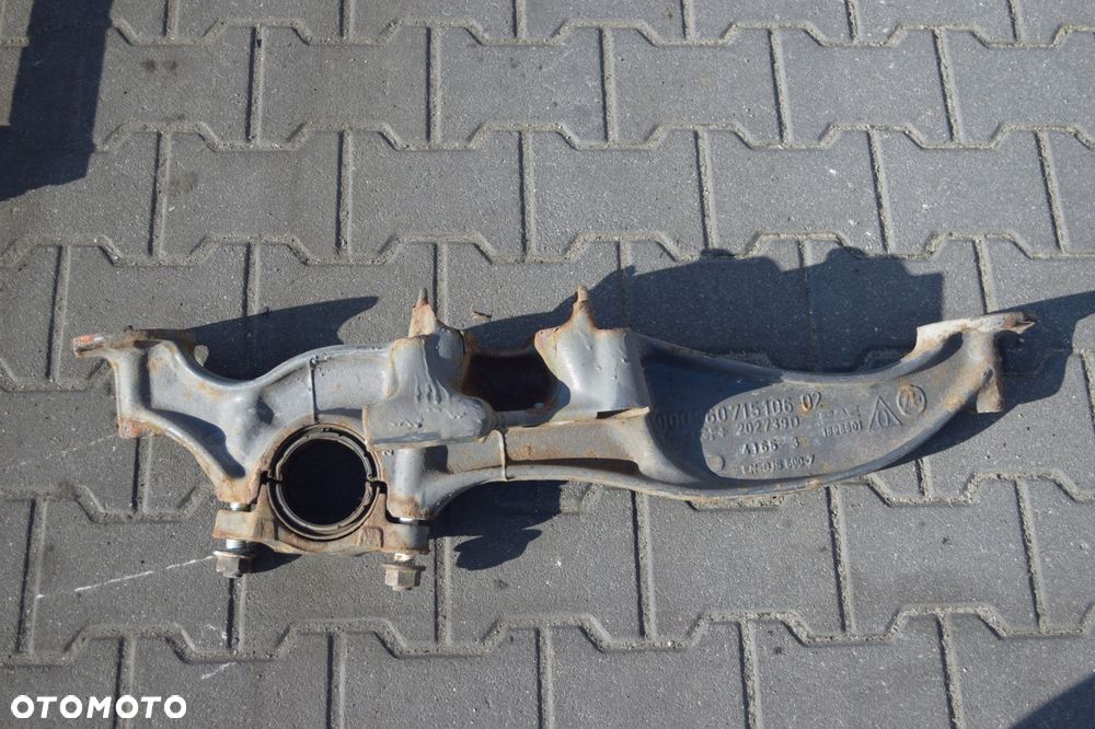 DELFIN MOCOWANIE WSPORNIK MOSTU ŁAPA DAF XF 106 - 1
