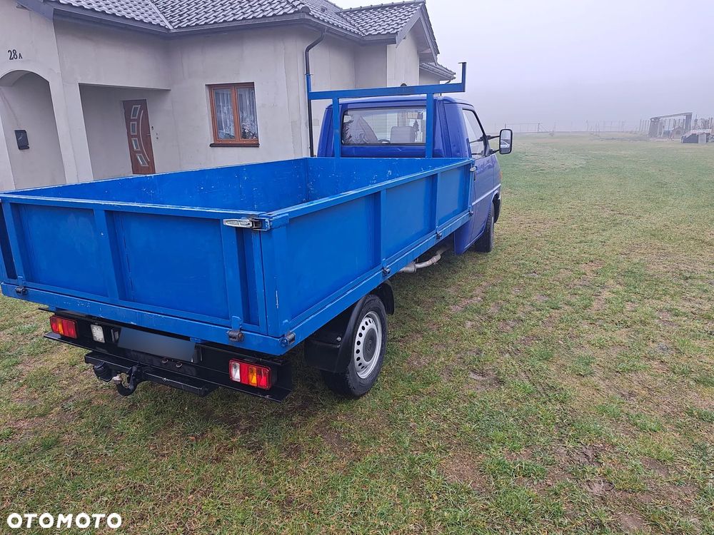 Volkswagen Transporter - 4