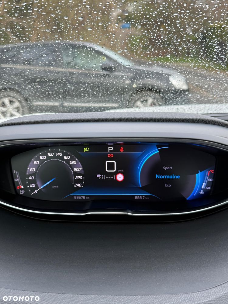 Peugeot 3008 1.5 BlueHDi Allure Pack S&S EAT8 - 31