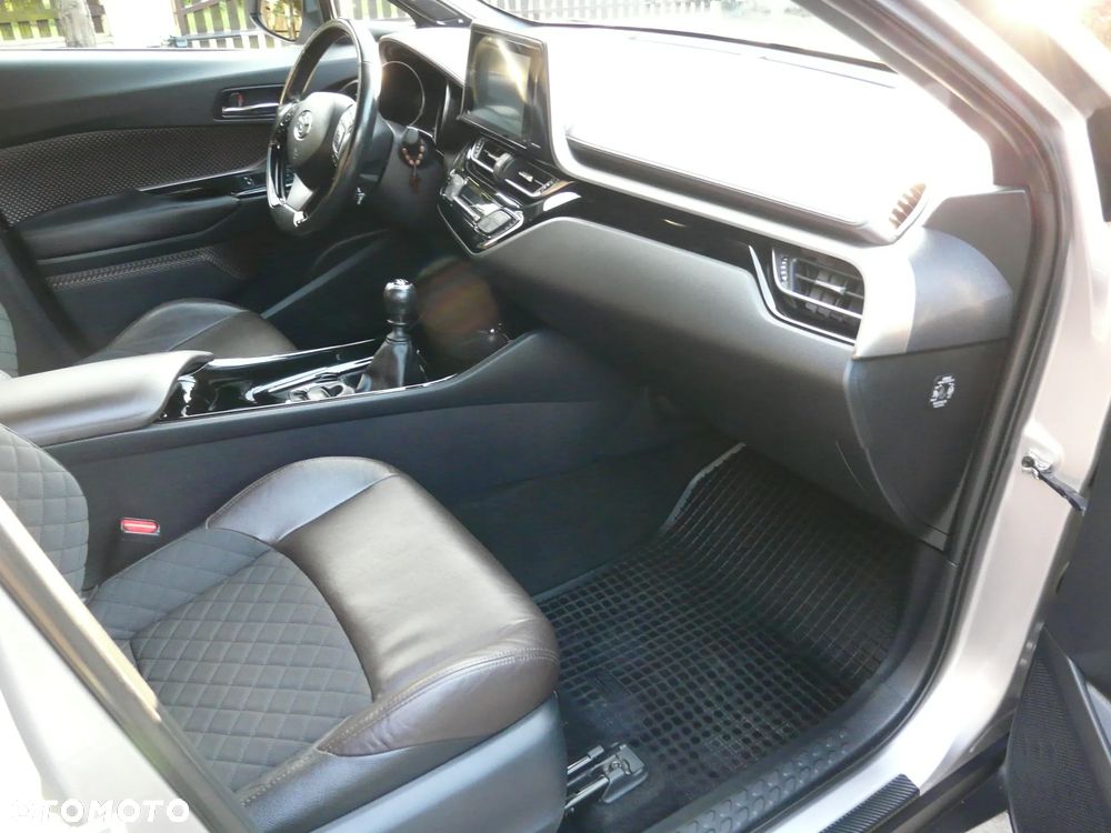 Toyota C-HR 1.2 T Prestige - 10