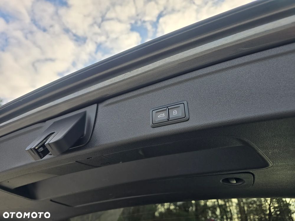 Audi A4 Avant 2.0 TDI S tronic - 23