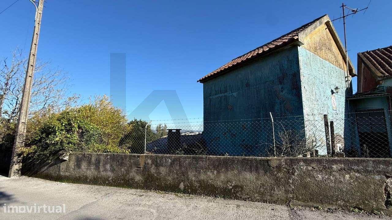 Moradia para reconstrução | Terreno 1.506 m2 | Vista campo | Periferia - Grande imagem: 4/39