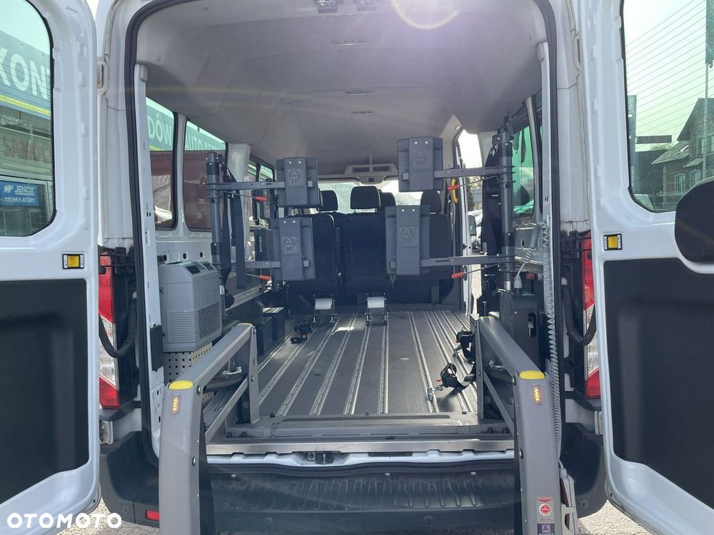 Ford Transit - 25