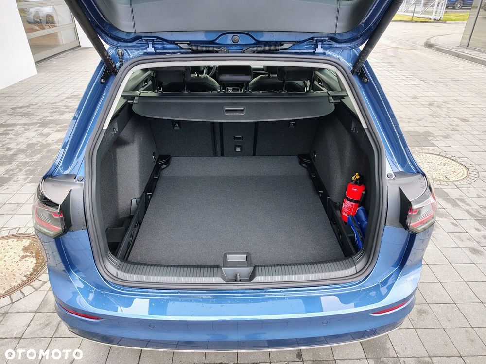 Volkswagen Golf Variant - 11