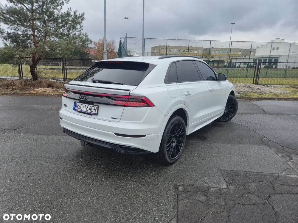 Audi Q8 - 10