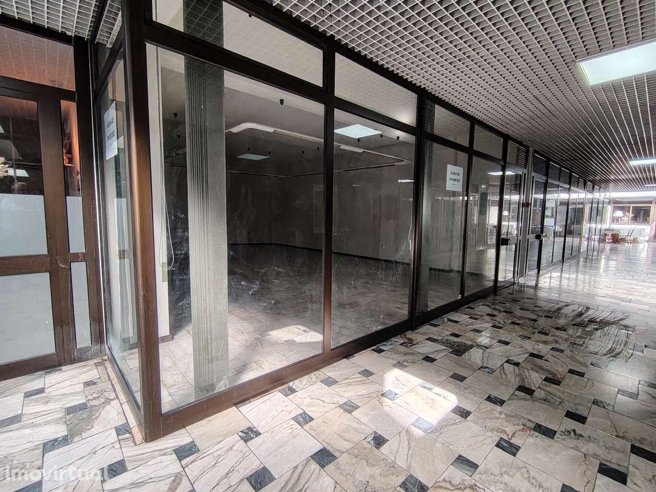 Imóvel comercial no centro de São João da Madeira - Grande imagem: 2/11