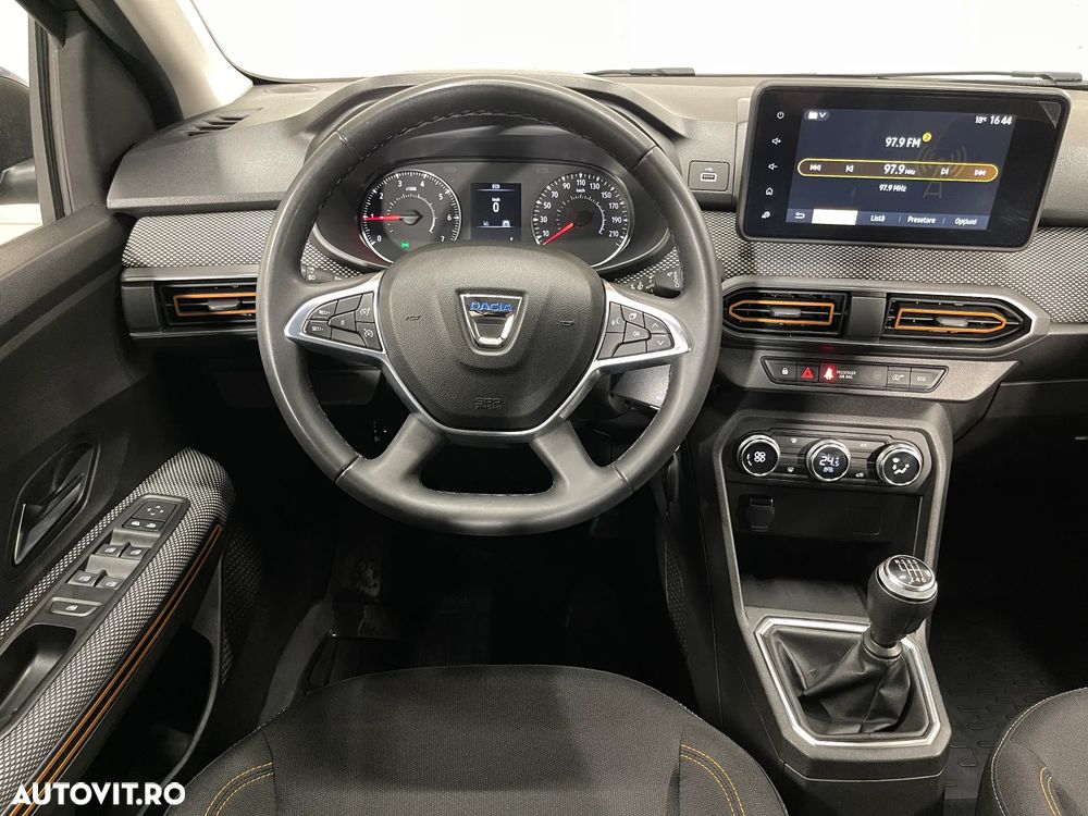 Dacia Sandero Stepway TCe 90 MT6 Comfort - 6