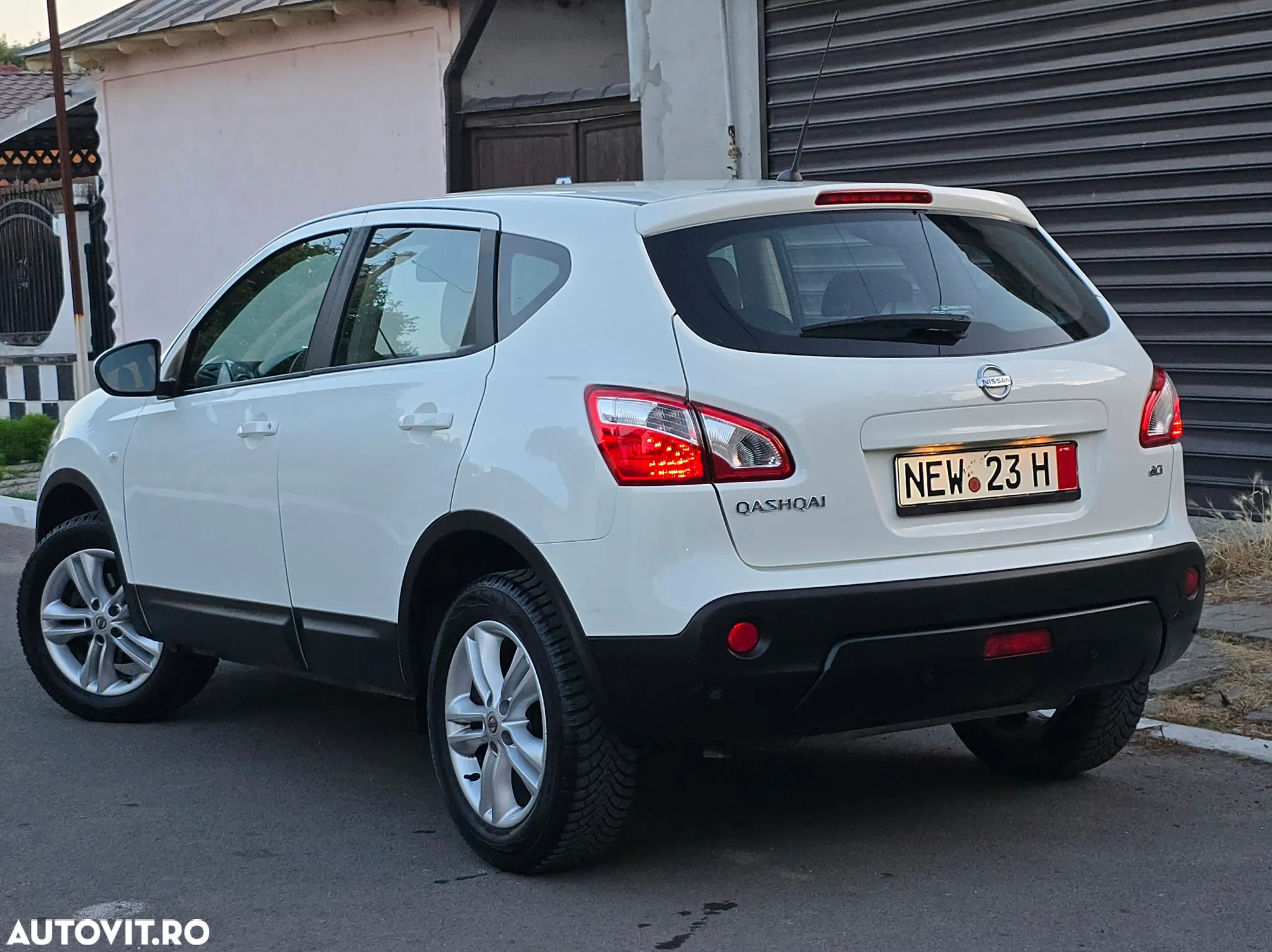 Nissan Qashqai - 2