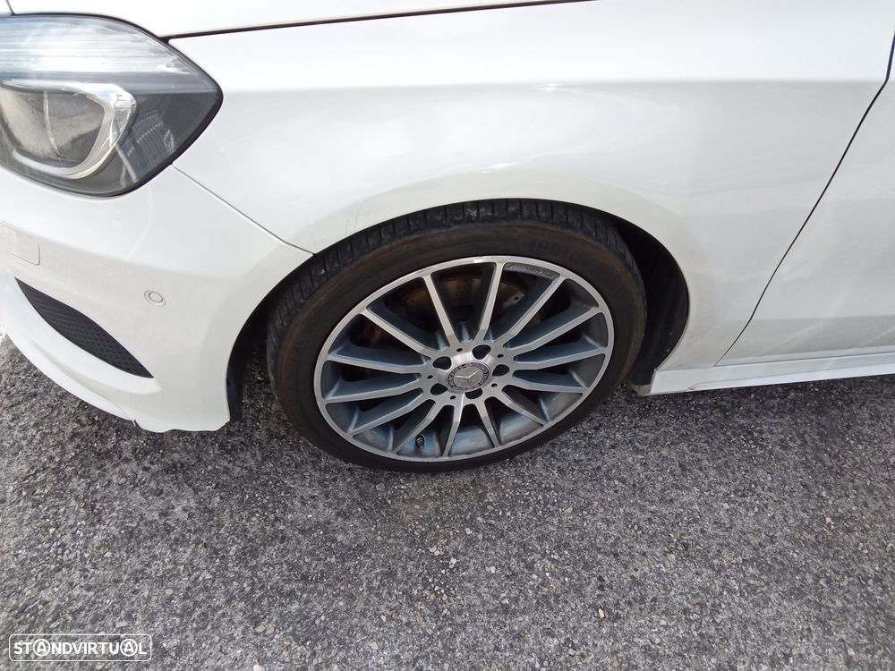 Mercedes-Benz A 180 CDI BE AMG Line - 6