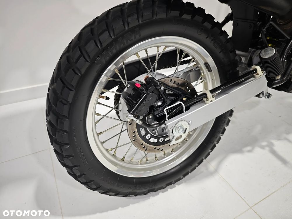 Suzuki DR - 7
