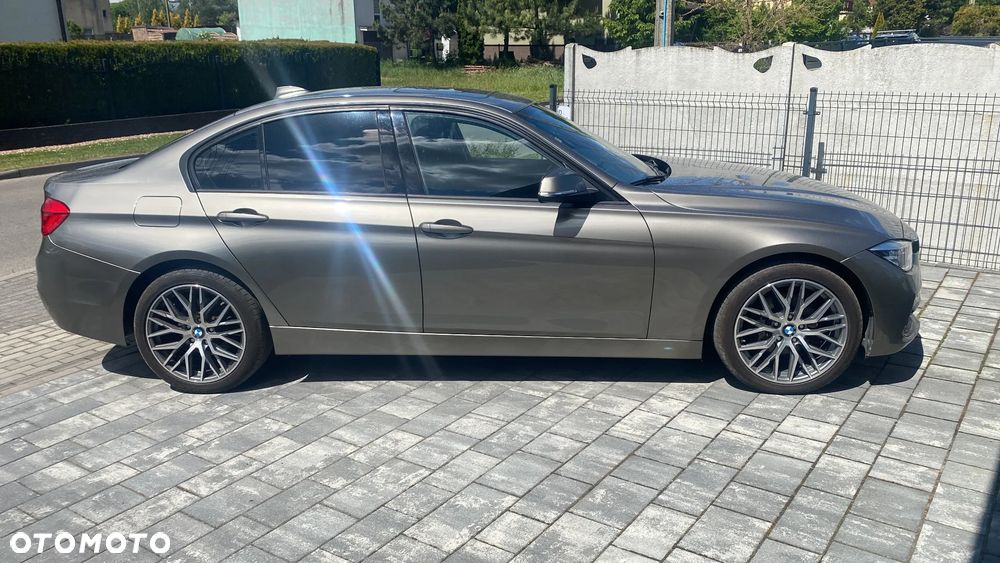 BMW Seria 3 328i xDrive Sport-Aut Sport Line - 1