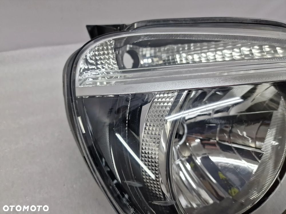 RENAULT TWINGO 3 III 14- PRAWA LAMPA PRZEDNIA PRZÓD , NR 260105419R , NR AUKCJI LA202 - 2