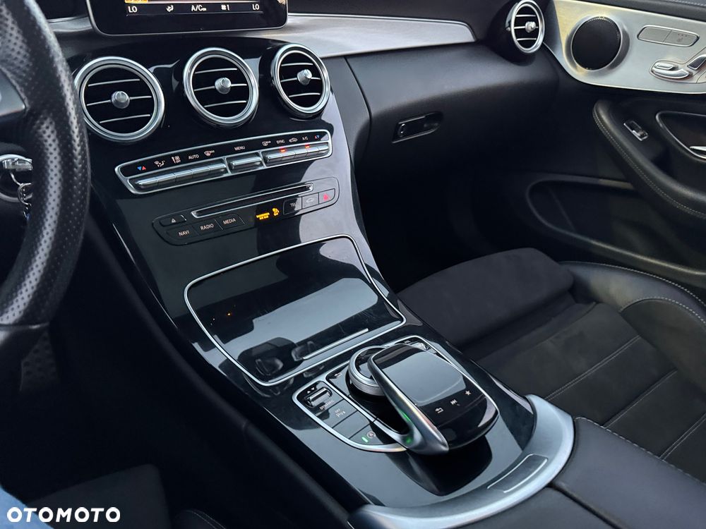 Mercedes-Benz Klasa C 200 4-Matic 9G-Tronic - 13
