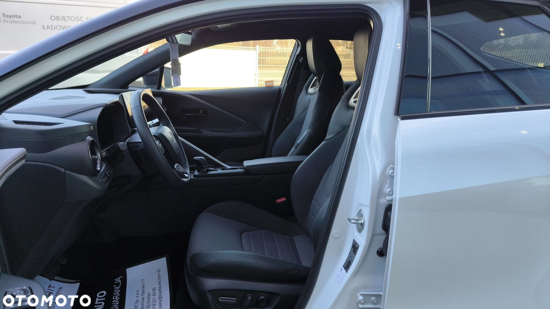 Toyota C-HR 2.0 Hybrid Dynamic Force Executive AWD - 4