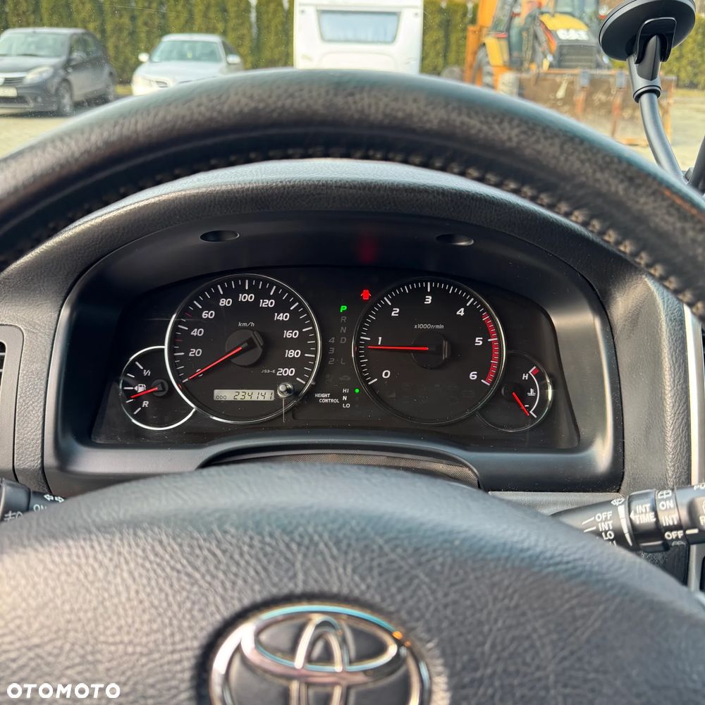 Toyota Land Cruiser - 6