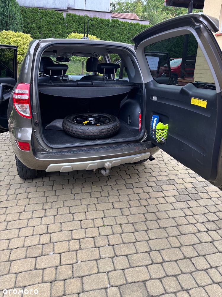 Toyota RAV4 2.2 D-4D 4x4 - 9