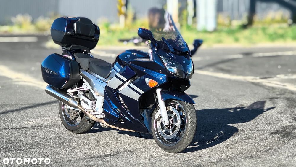 Yamaha FJR - 2