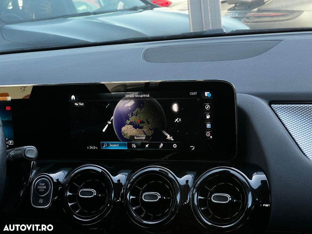 Mercedes-Benz GLA - 11