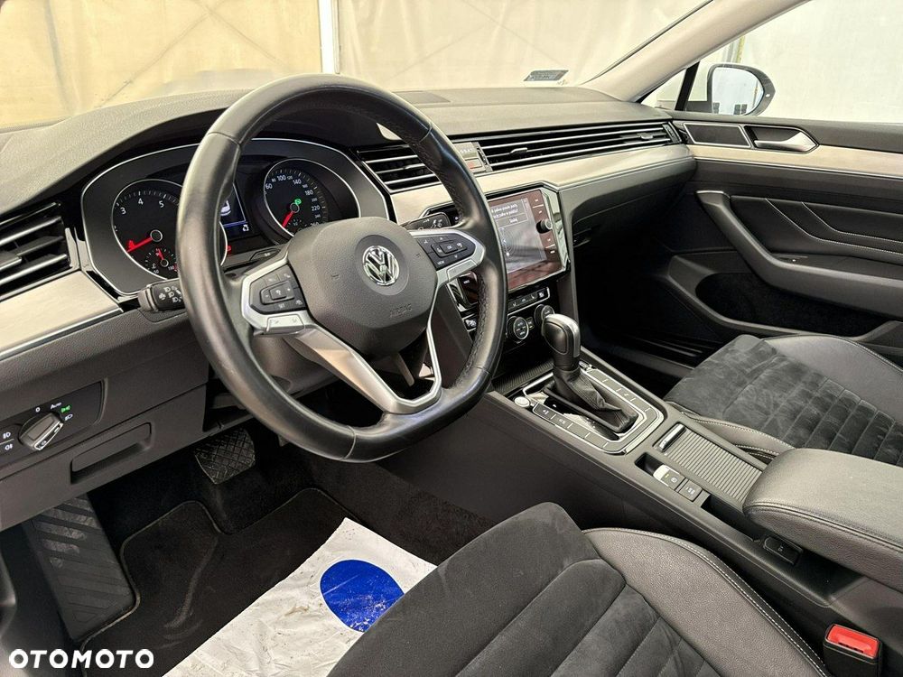 Volkswagen Passat - 14
