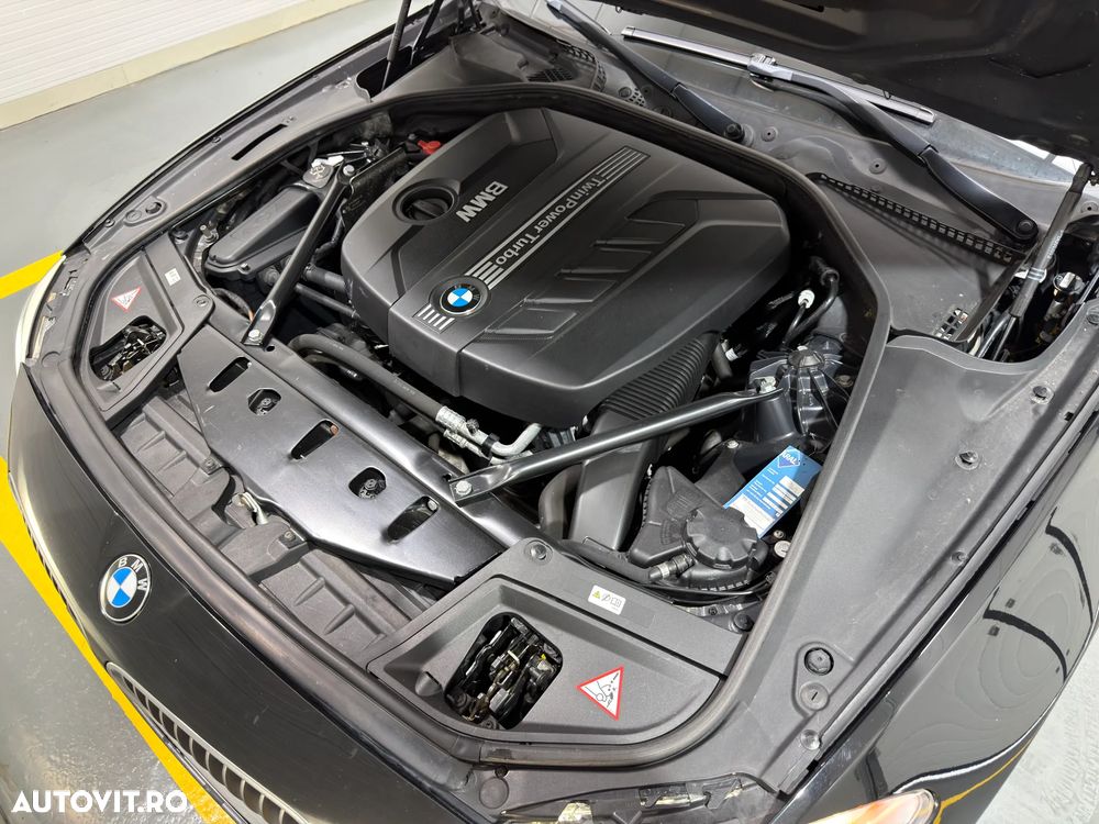 BMW Seria 5 520d Aut. - 39