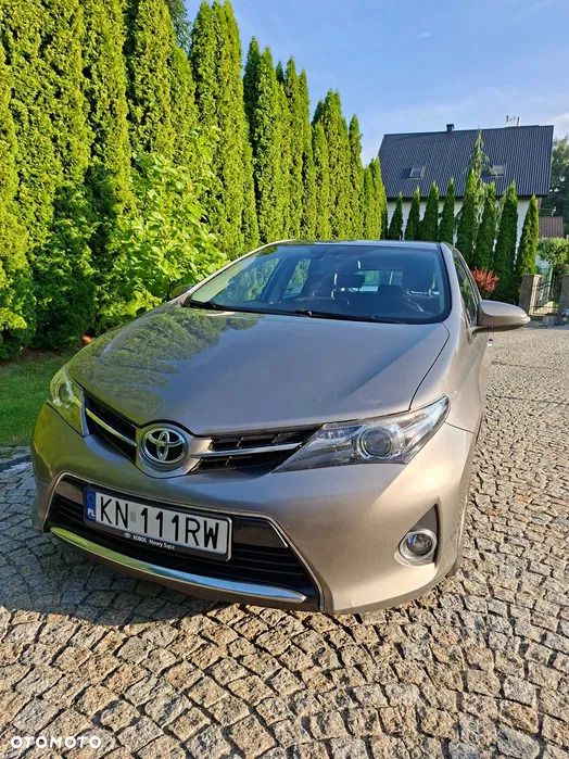 Toyota Auris 1.4 D-4D Premium - 2