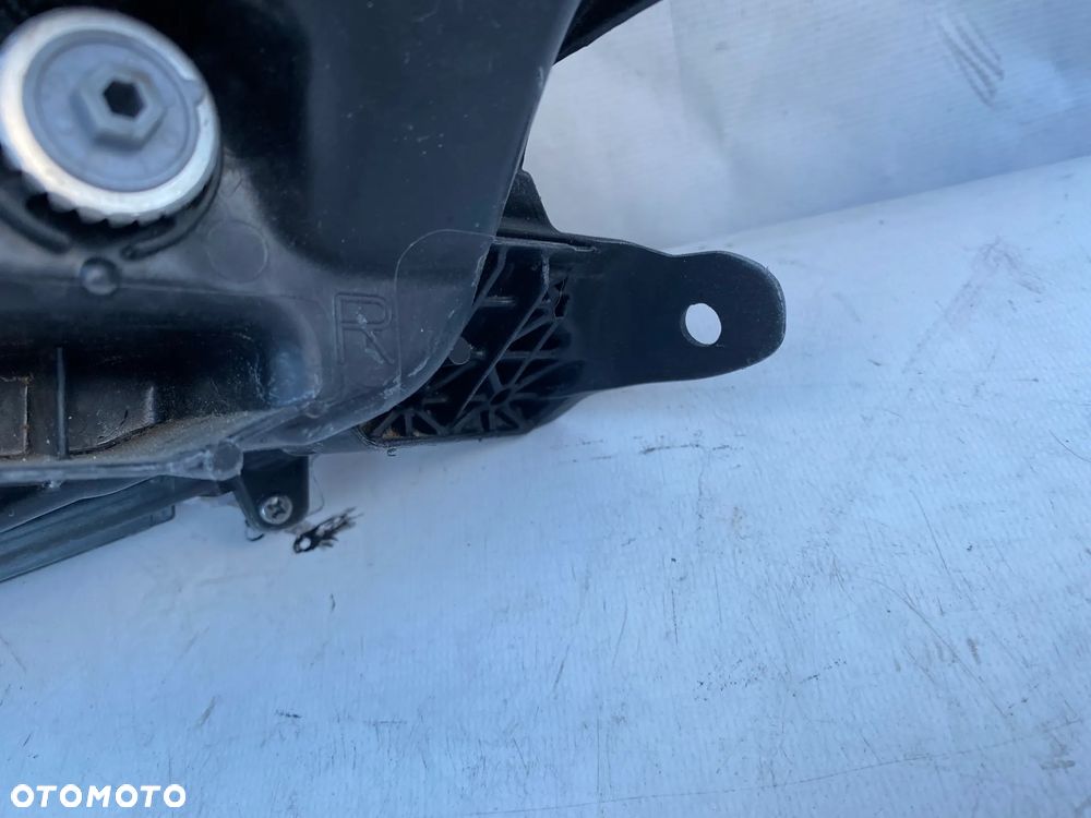 lampa toyota yaris IV full led prawa EU cała - 6