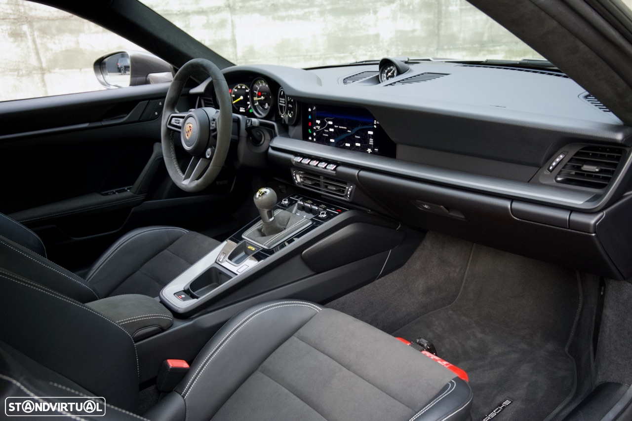 Porsche 911 (992) GT3 - 28