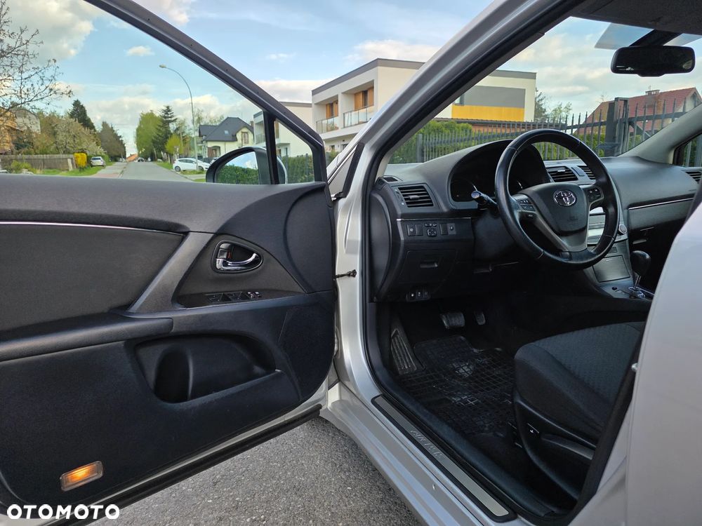 Toyota Avensis 1.8 Multidrive S Comfort - 13