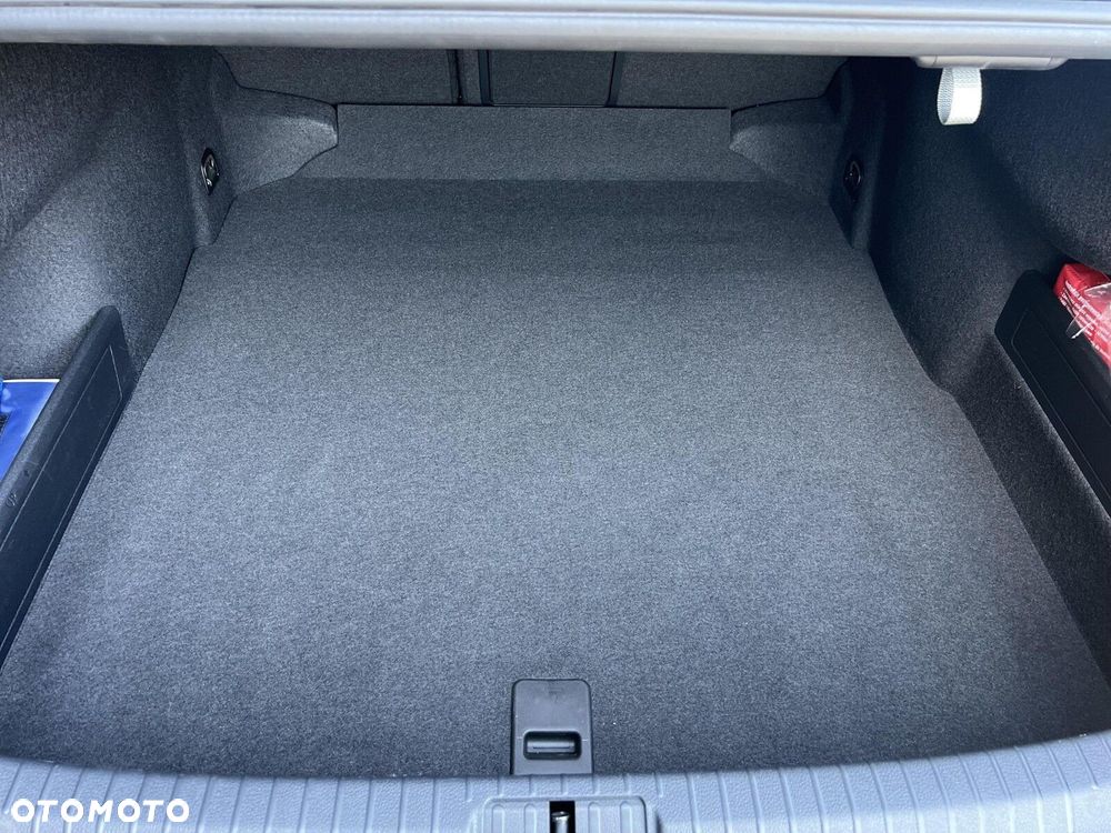 Volkswagen Passat - 26