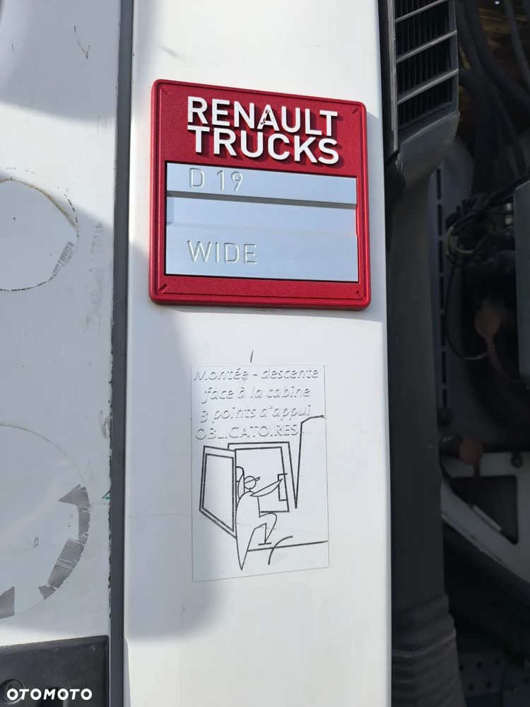 Renault D WIDE C - 15