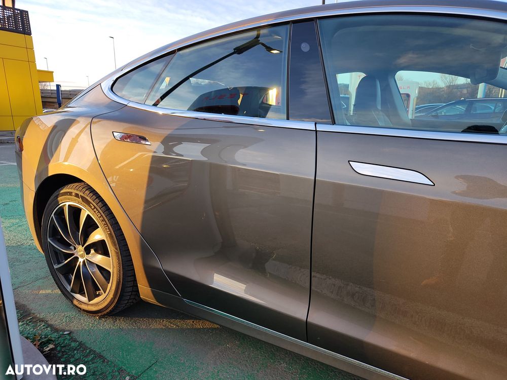 Tesla Model S 75 - 11