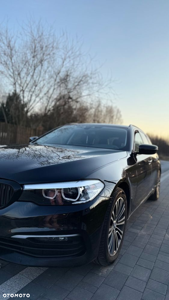 BMW Seria 5 518d - 24