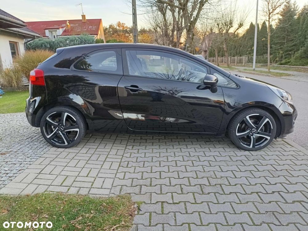 Kia Rio 1.4 Dream Team Edition - 8