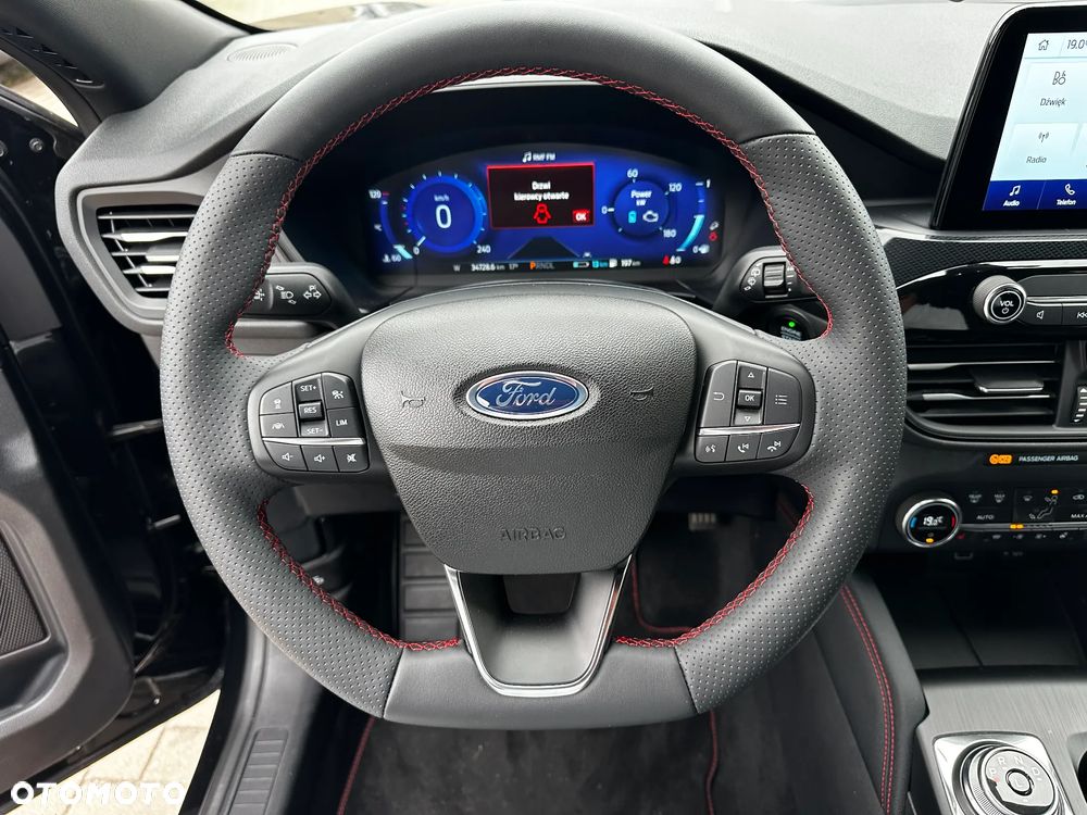 Ford Kuga - 8