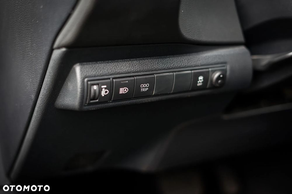 Toyota Corolla 1.8 Hybrid Comfort - 20