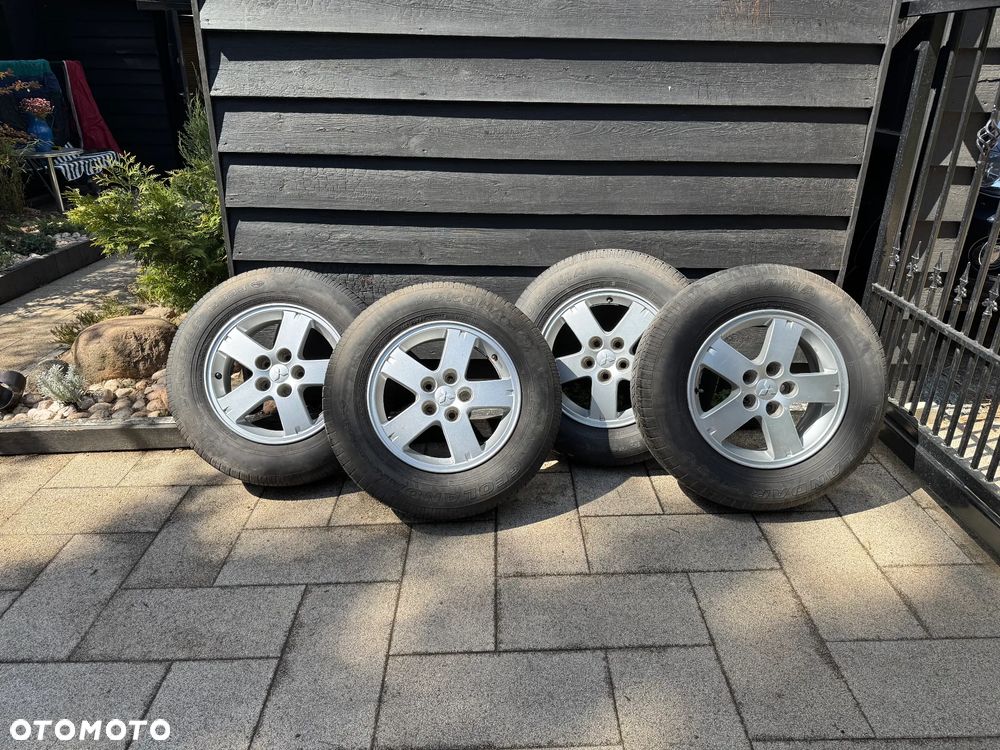 FELGI ALUMINIOWE MITSUBISHI OUTLANDER 16" + OPONY YOKOHAMA GEOLANDAR 215/70R16 Rozstaw Śrub 5x114,3 - 2